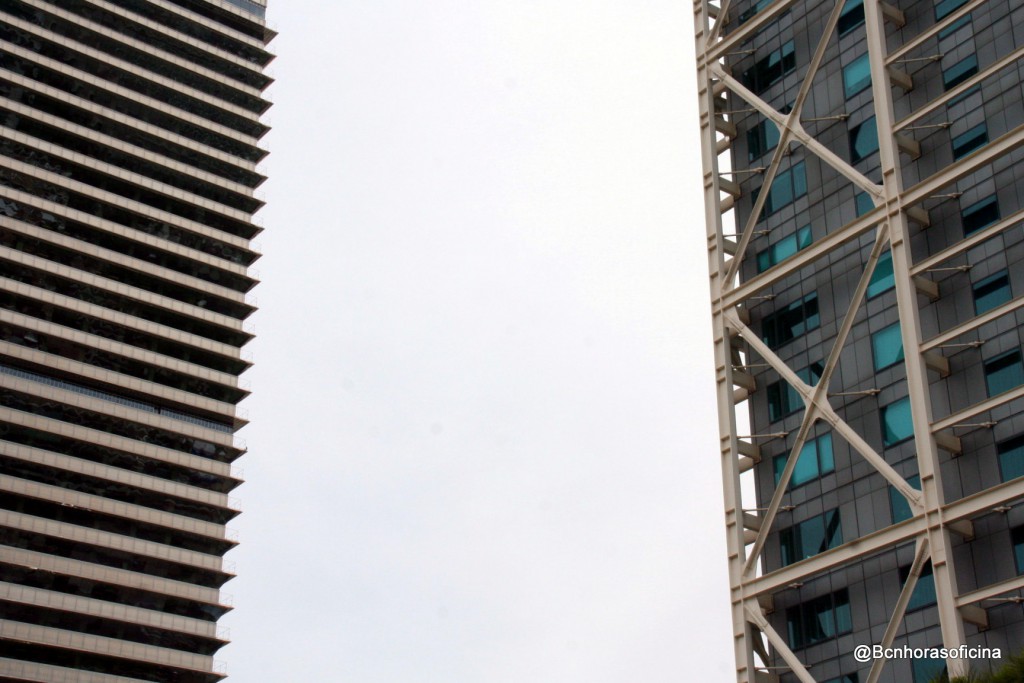 Perfil de las dos torres que cambiaron el skyline de Barcelona