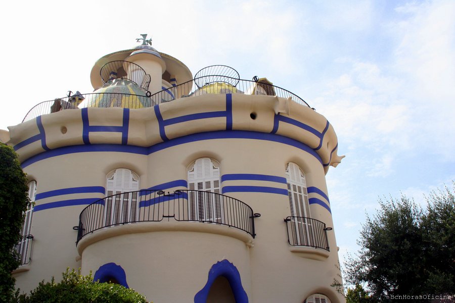 La Torre de la Creu o popularmente conocida como "La casa dels ous"