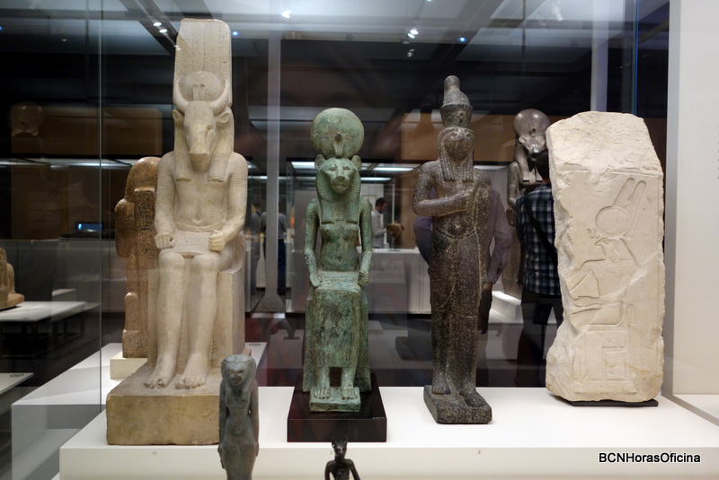 Dioses egipcios representados con sus atributos animales