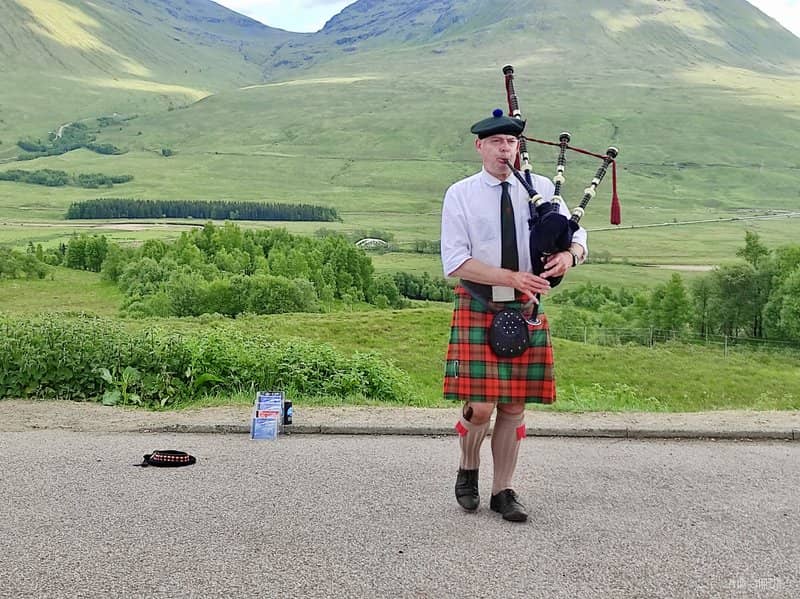 Gaitero escocés en Escocia