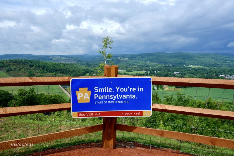 Cartel de entrada al estado de Pensilvania, en donde se encuentra Punxsutawney